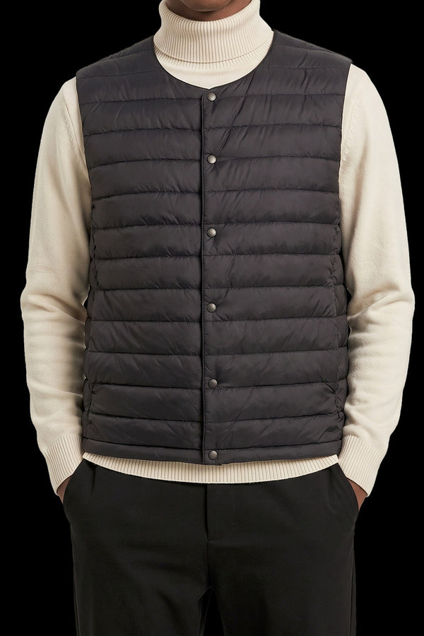 Lightweight Puffer Vest Black, crew neck, front